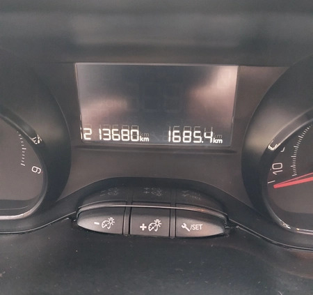 Peugeot 208 cena 21000 przebieg: 217000, rok produkcji 2013 z Lublin małe 22